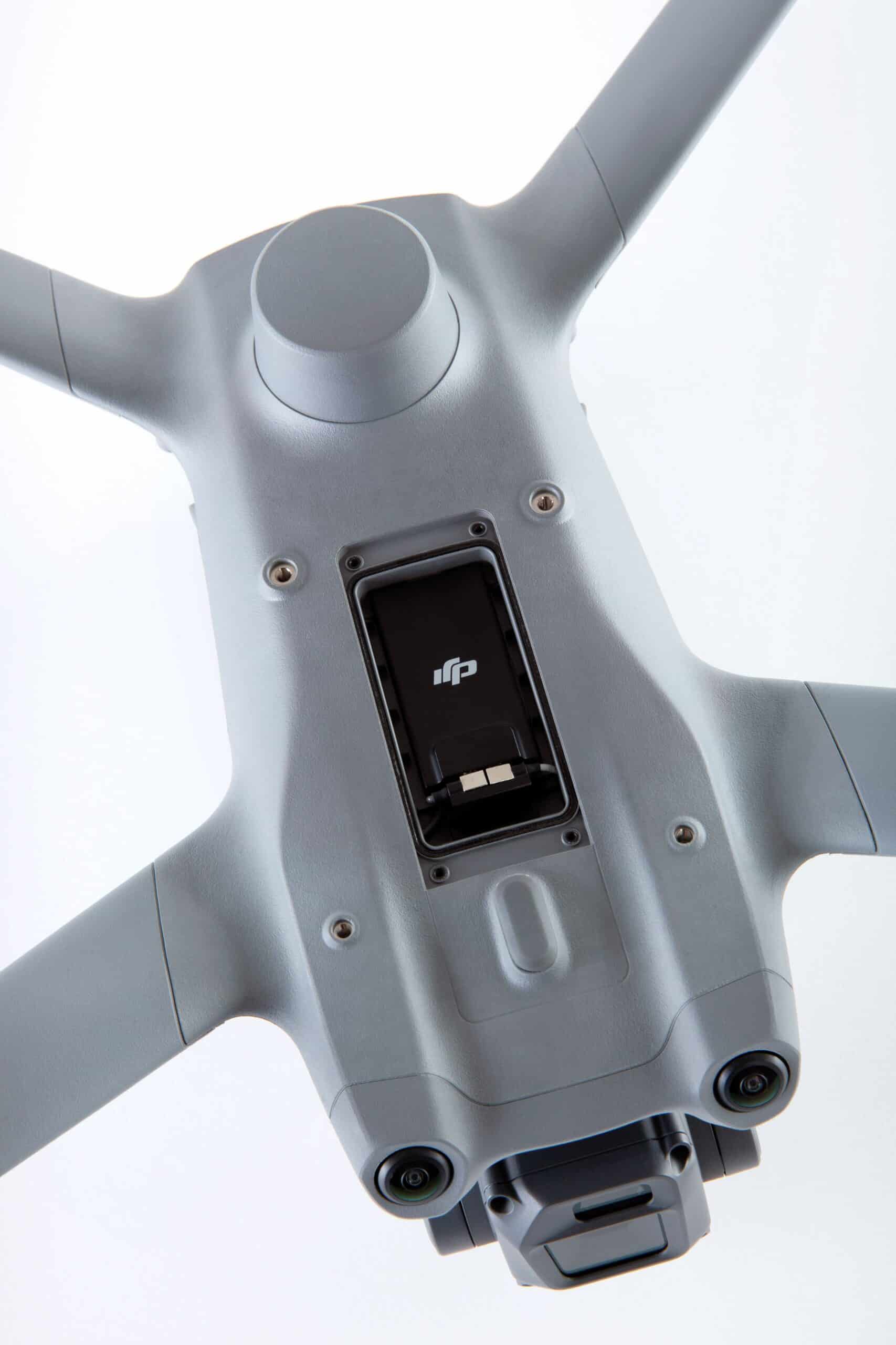 Der DJI Mobilfunk-Dongle ermöglicht 4G-Unterstützung für Drohnen und sorgt für stabile Übertragungen.